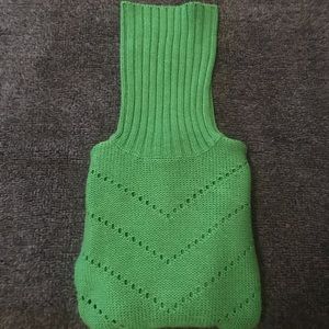Forest green turtleneck sweater size 2